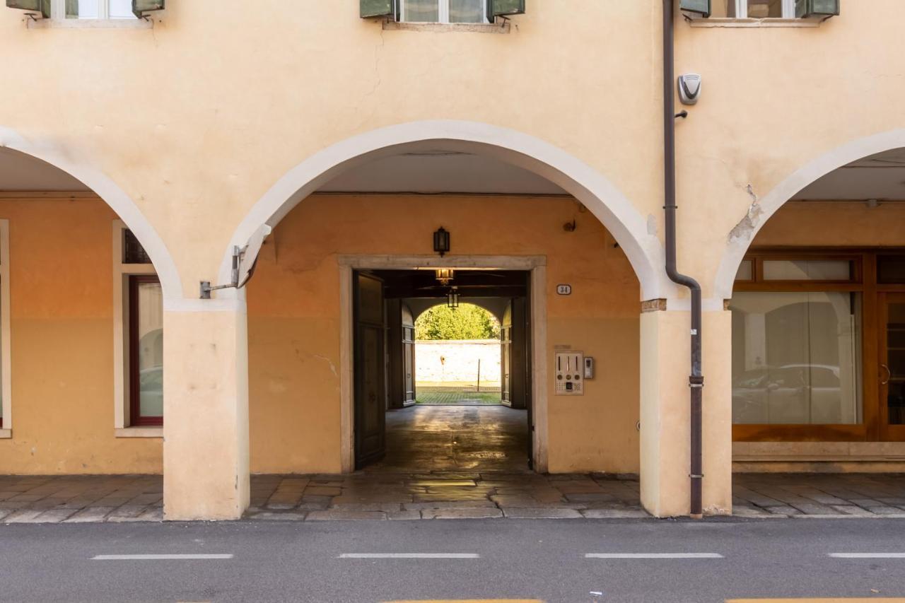Casa Charleston In Palazzo Nobiliare Al Duomo Apartment Padova Exterior photo